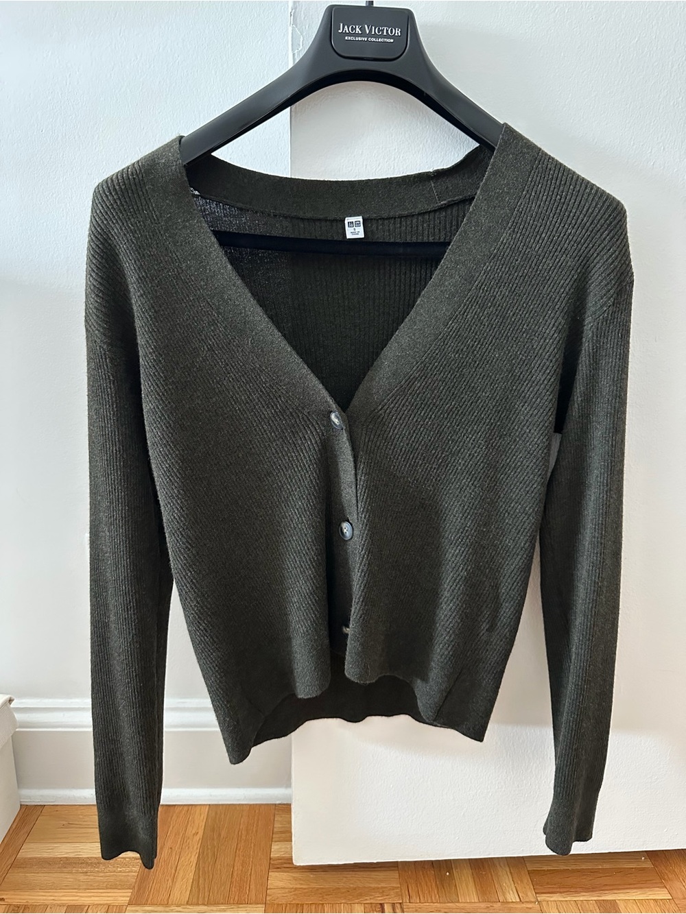 UNIQLO Women's Olive Green V-Neck Button Cardigan